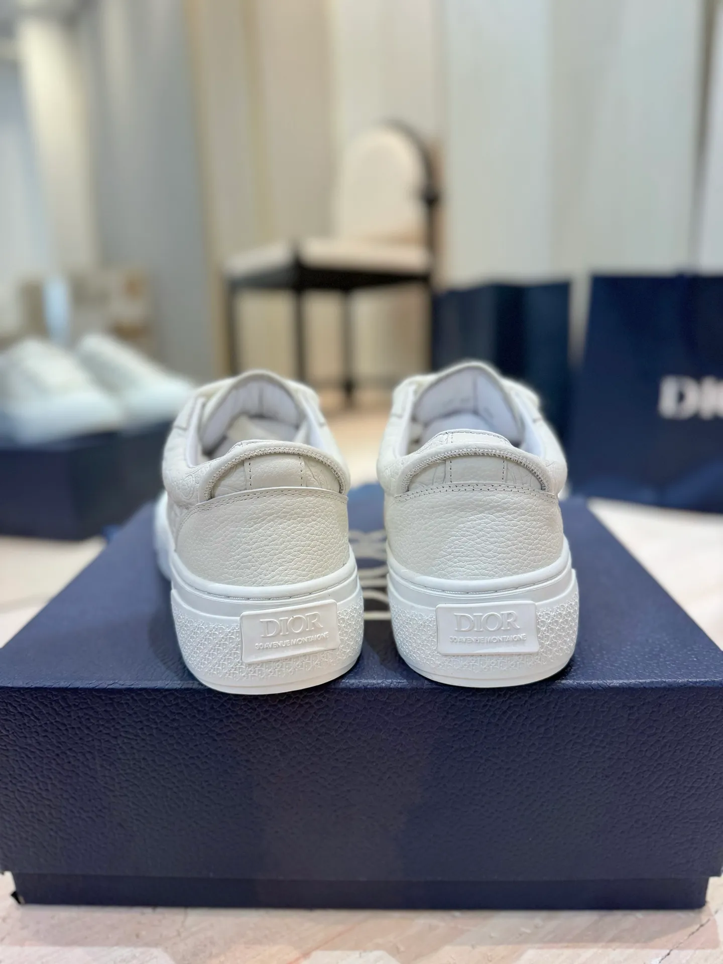 👟👟Ex-factory price 600👟👟 (Top version) Dior 2025 autumn and winter haute couture series new men's shoes CD jelly-colored flat casual shoes Dior and STONE ISLAND B33 round toe lace-up canvas skate shoes Stars' same style Oblique letter logo embroidered retro color-blocking sneakers The top high-end version on the market ✅ Upper: imported custom calfskin/suede leather ✅Inner: water-dyed cowhide lining ✅Outsole: original open-molded Tpu outsole ✅Packaging: full set of original box ✅Size: 35-45 (46 pieces customized, non-refundable)